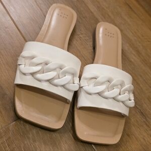 A New Day Women's Viv Chain Slide Sandals in white. Size 7.5